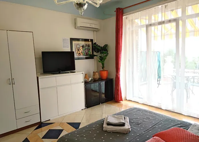 Sea View In Esperia Apartment *